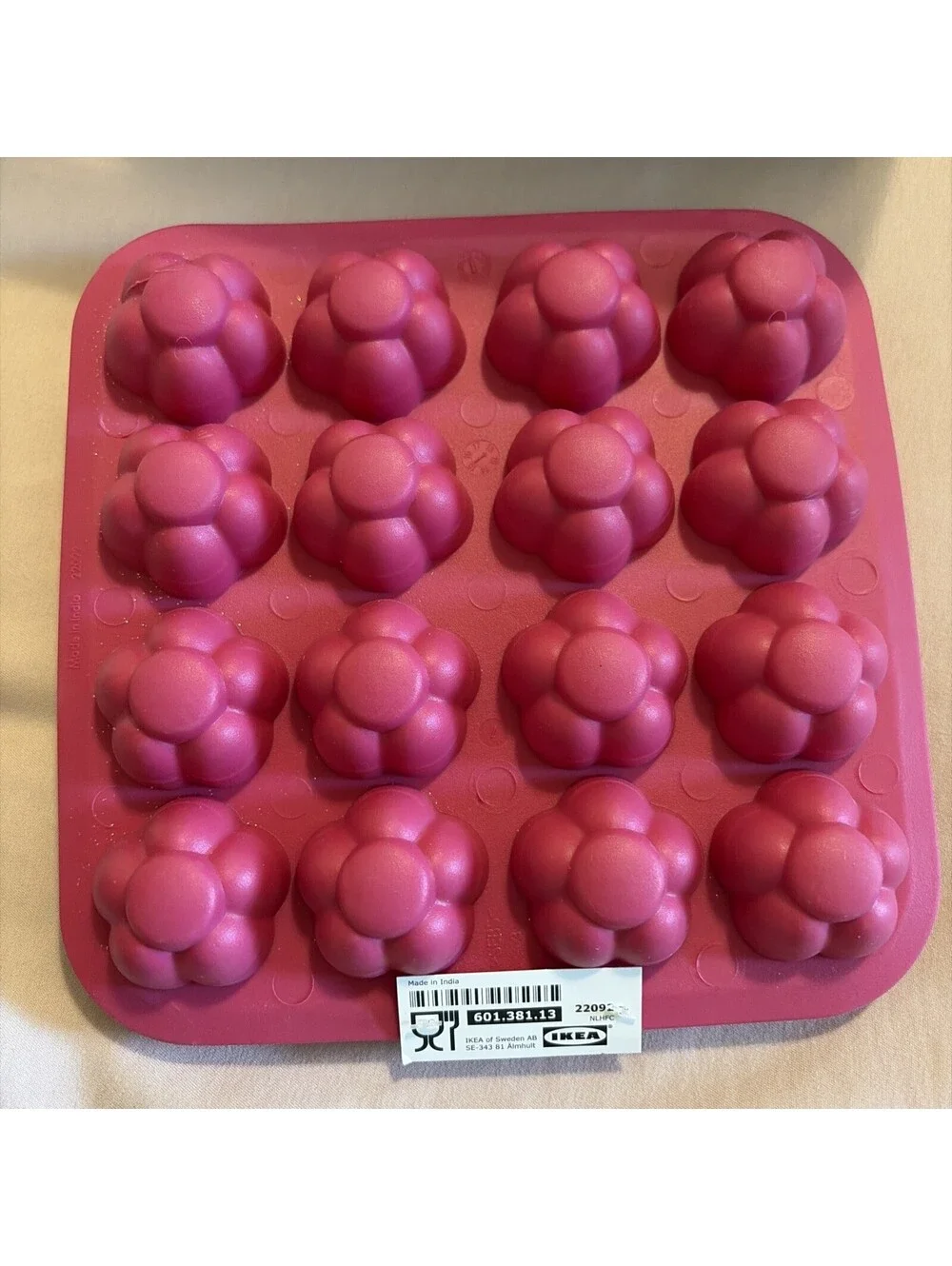 IKEA PLASTIS Set of two pink flower ice cube tray mold silicone casting
